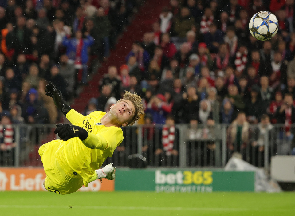 鲁伊兹摄, 菲利普, sAA